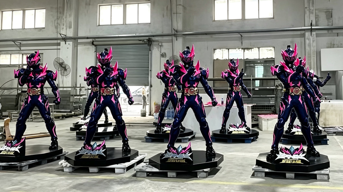 Life-size Custom Armor Hero Fiberglass Sculptures for Movie & Gaming Events